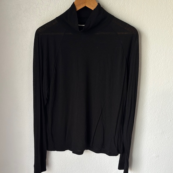 Vince Black Mockneck Top‎ - Picture 1 of 5
